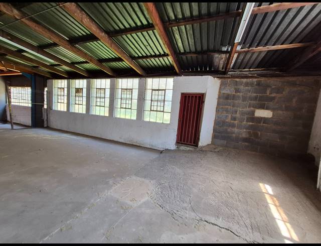 2,110M² WAREHOUSE FOR SALE IN HERIOTDALE